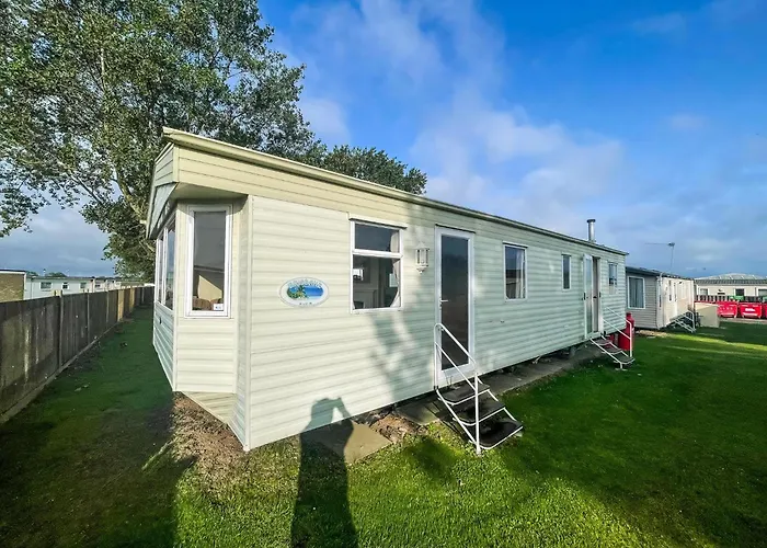 Caravan By The Sea At California Cliffs Holiday Park In Norfolk Ref 50014B